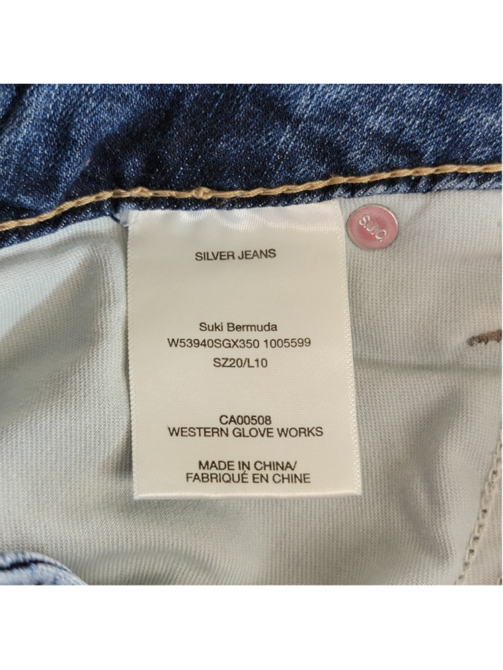 Silver 20 Suki Bermuda Medium Blue Wash Distressed Jean Shorts Mid Rise Relaxed - Picture 8 of 9